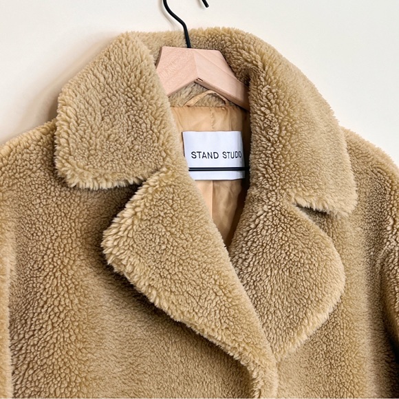 Teddy Bear Oversized Coat Size Medium - Picture 4 of 10